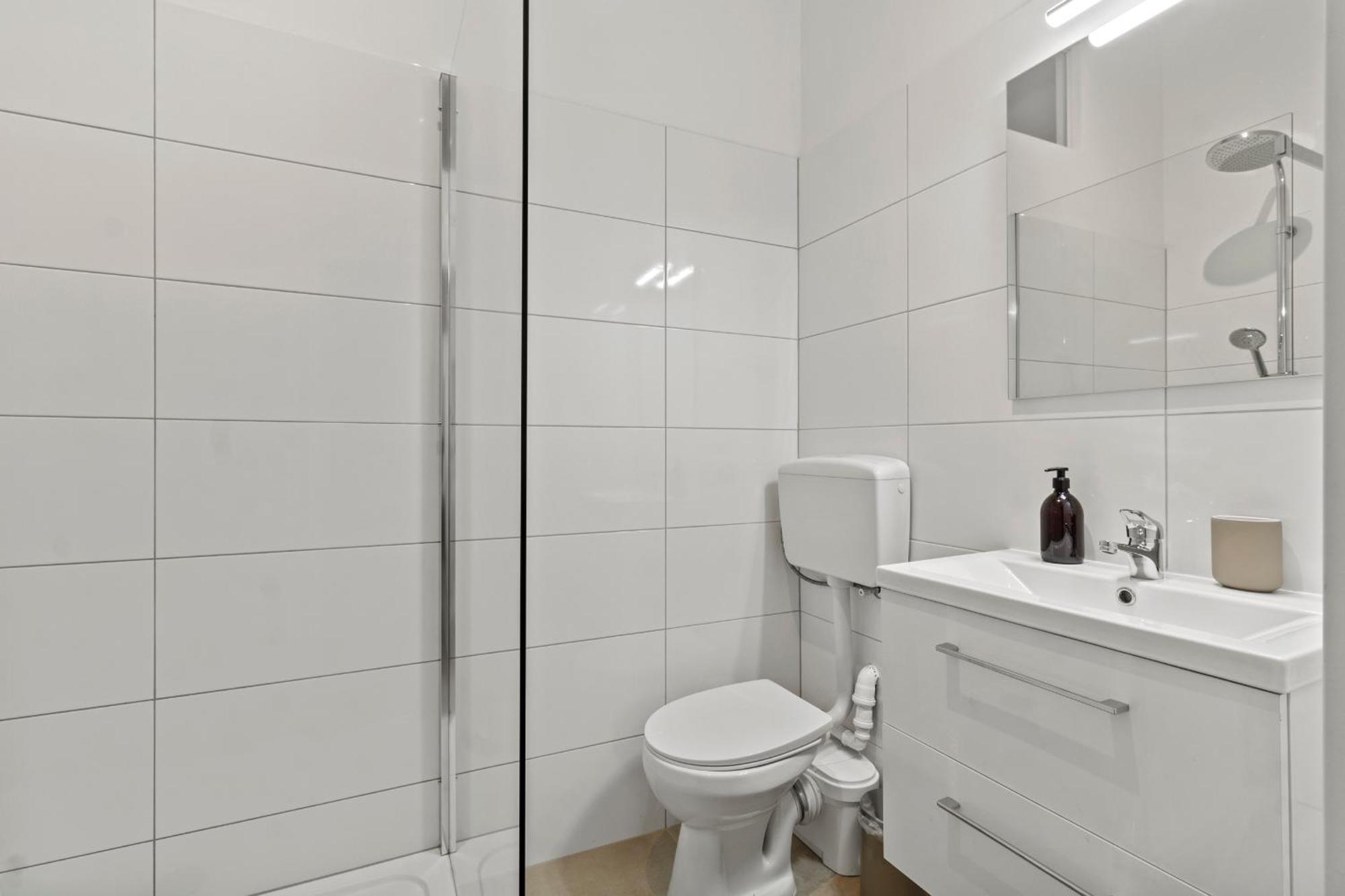 Apartment Balcony Apartment, 4 Min To U3 Zipperer Strasse Wien