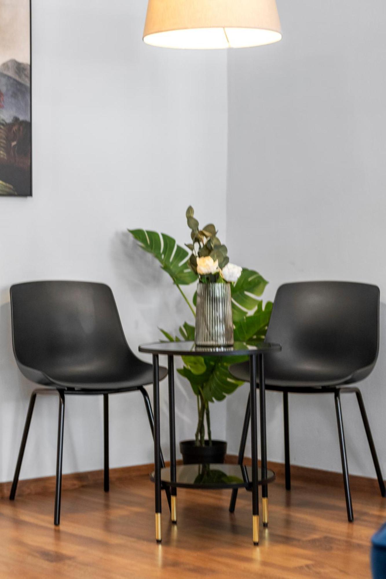 Balcony Apartment, 4 Min To U3 Zipperer Strasse Apartment Wien