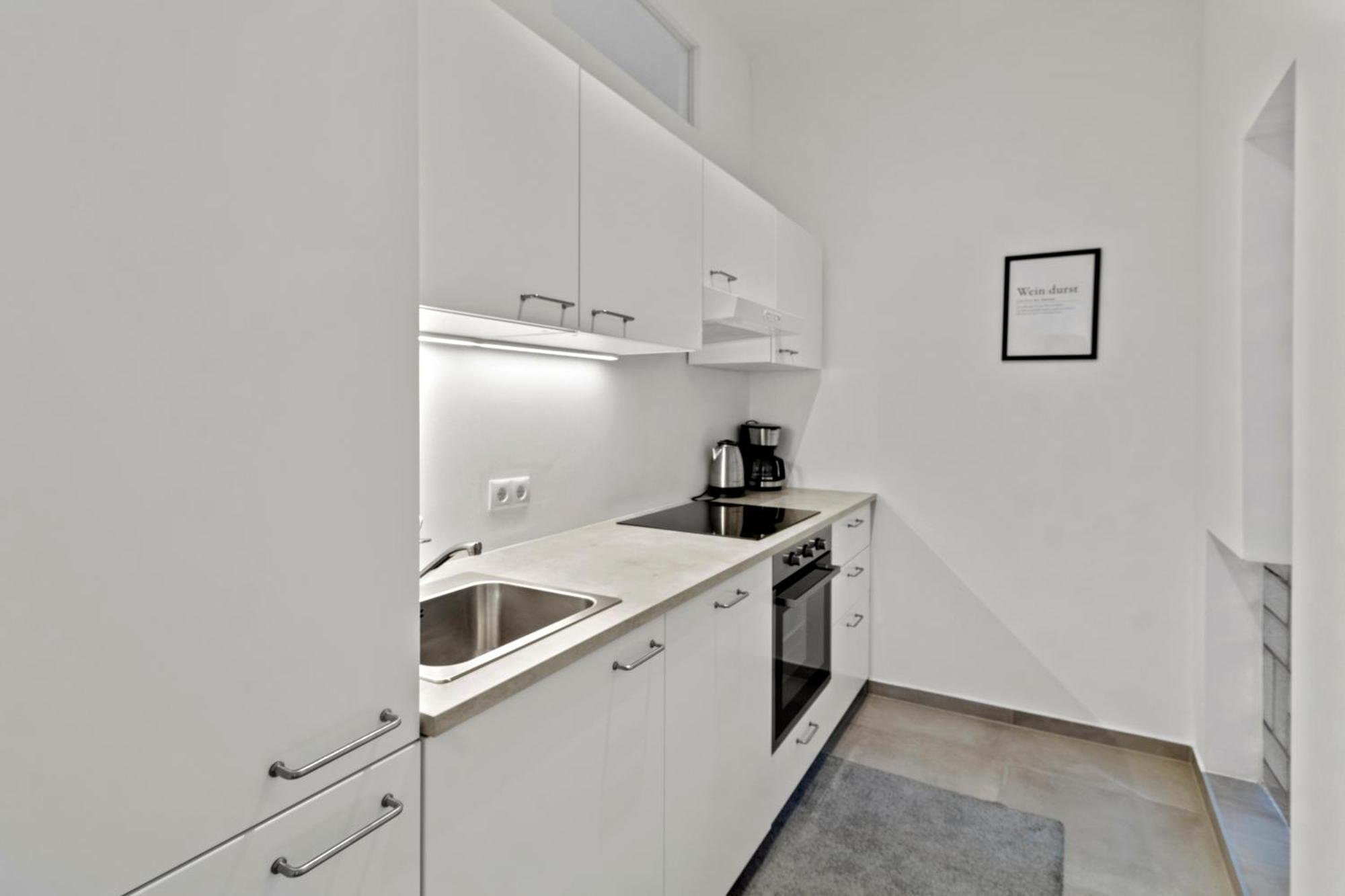 Balcony Apartment, 4 Min To U3 Zipperer Strasse * Wien